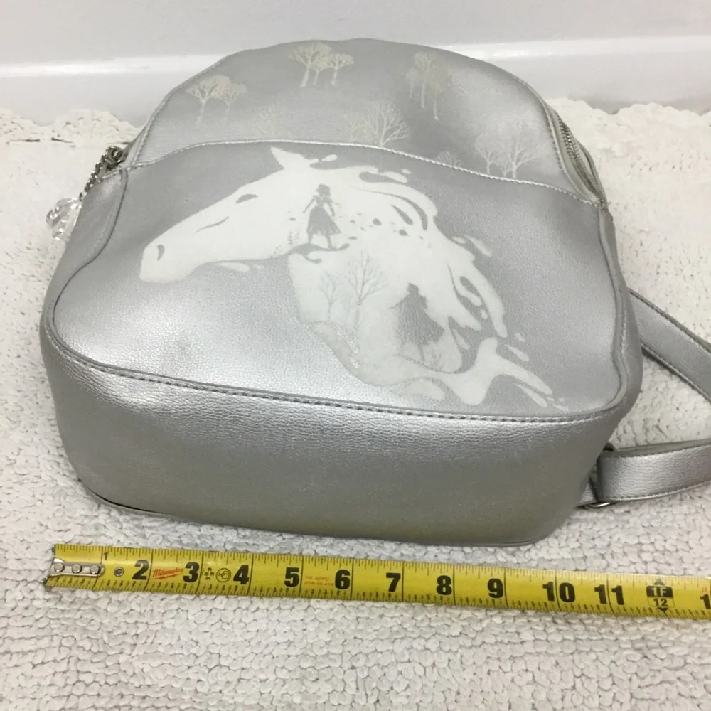 Danielle Nicole FROZEN 2 Freeze Silver Backpack - Picture 10 of 13